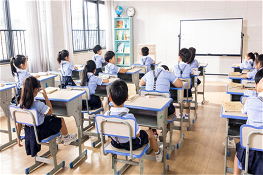 合肥成人中专招生要求（年满18岁可报考）